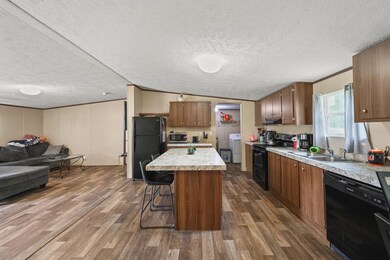 506 N Vine St, Milan, IN 47031 - photo 3