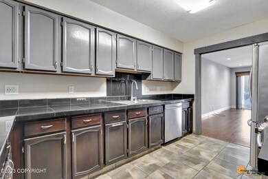 4022 Lunar Dr, Anchorage, AK 99504 - photo 7