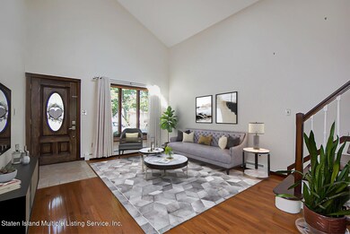 (5) LIVING ROON STAGED