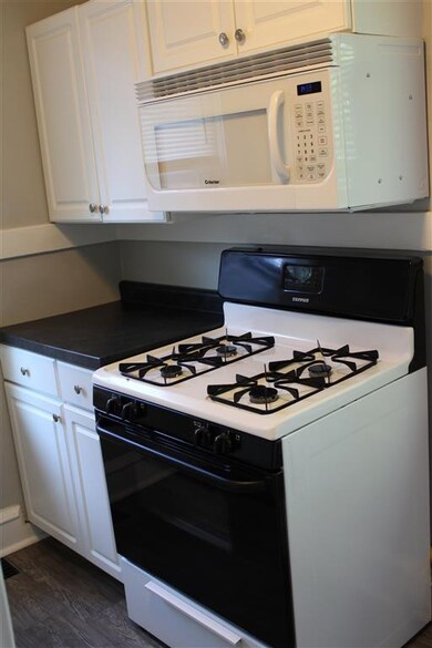 1930 Farnam St, Davenport, IA 52803 - photo 7