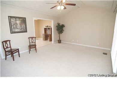 375 Forest Ridge Dr, Mount Washington, KY 40047 - photo 2