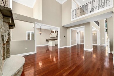 836 N Ellsworth St, Naperville, IL 60563 - photo 4