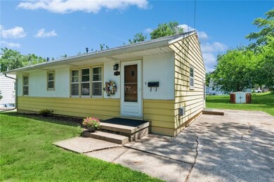 3929 55th St, Des Moines, IA 50310 - photo 2