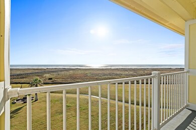 WOW! Look at that amazing top floor penthouse 180