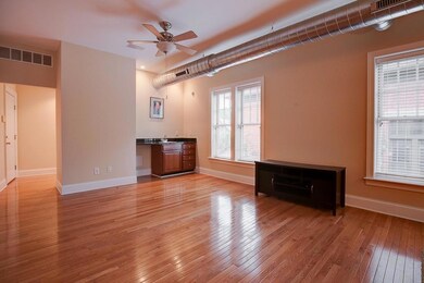 Living - Wet Bar