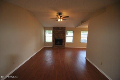 7839 Hunters Lake Cir S, Jacksonville, FL 32210 - photo 5