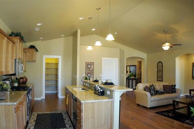 unlisted-address, Redmond, OR 97756 - photo 4