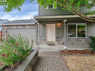 602 W Sheridan St, Newberg, OR 97132 - photo 2