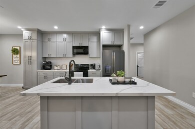 11024 Woods Ln, Cleveland, TX 77328 - photo 5