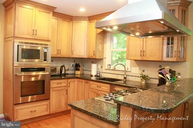 3606 Elderberry Place, Fairfax, VA 22033 - photo 5