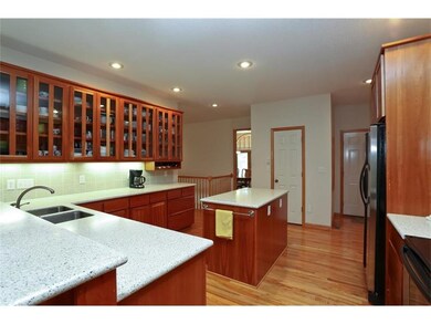 Your going to love this kitchen, 25x14 with plenty