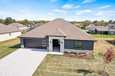 5-web-or-mls-15310-regiment-dr