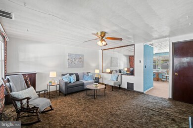 4463 Norfen Rd, Halethorpe, MD 21227 - photo 6