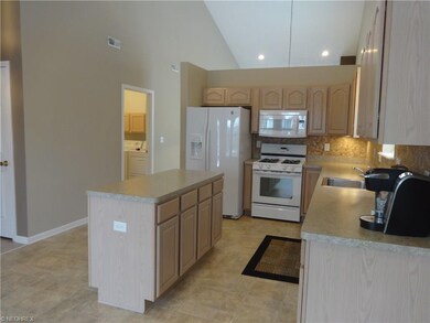 Eat-in Kitchen