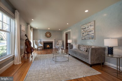 8705 Eaglebrook Ct, Alexandria, VA 22308 - photo 7