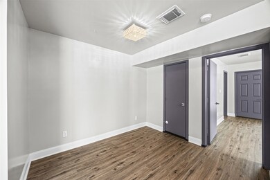 1716 Maryland St unit B, Houston, TX 77006 - photo 6