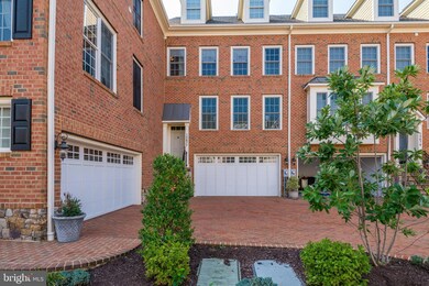 10677 Yorktown Ct, Fairfax, VA 22030 - photo 3