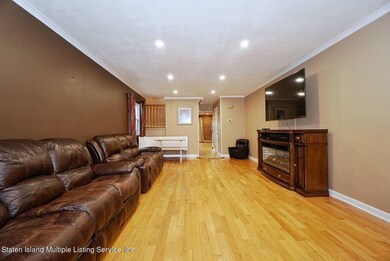 91 Cotter Ave, Staten Island, NY 10306 - photo 4