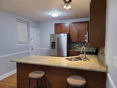 6317 N Sacramento Ave unit 2E, Chicago, IL 60659 - photo 5