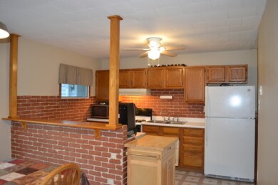 933 Berkley St, Carpentersville, IL 60110 - photo 6