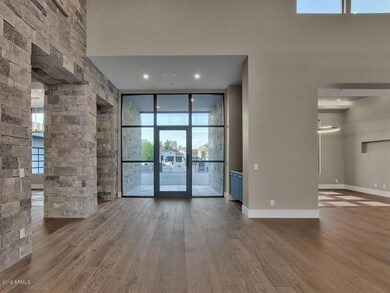 005_FOYER
