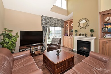 2005 Magenta Ln, Algonquin, IL 60102 - photo 2