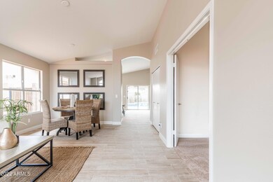 2a living room foyer (2)