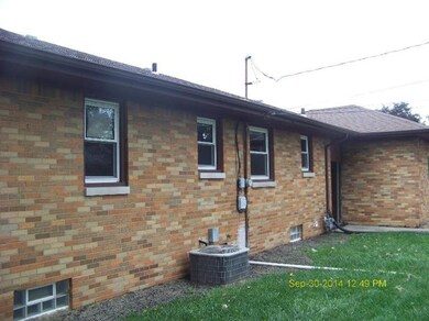 303 W 53rd Ln, Merrillville, IN 46410 - photo 2