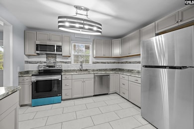 7819 Charles Towne Dr, Columbia, SC 29209 - photo 2