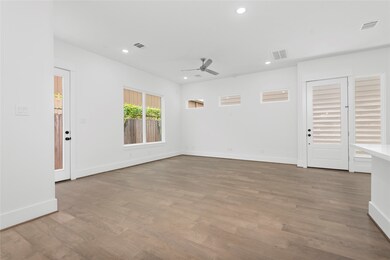 308 Cyclamen St, Houston, TX 77018 - photo 5