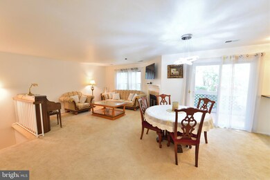 12900B Grays Pointe Rd, Fairfax, VA 22033 - photo 2