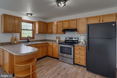 304 S Reymann St, Ranson, WV 25438 - photo 5