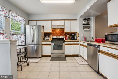 65 Cobber Ln, Baltimore, MD 21229 - photo 3