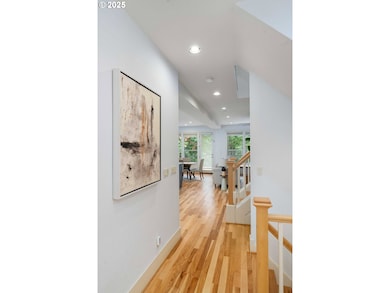 3017 SW Fairview Blvd, Portland, OR 97205 - photo 6