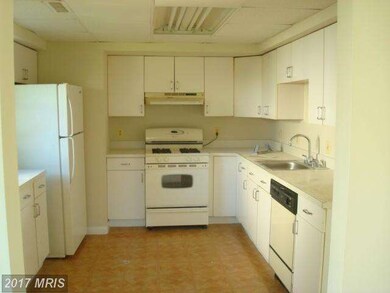 116 Polk Dr, Manassas Park, VA 20111 - photo 2