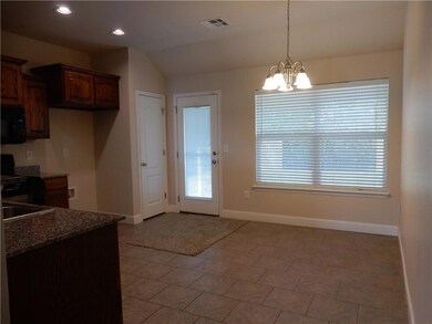 2521 SE 8th St, Moore, OK 73160 - photo 7