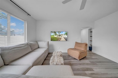 5548 Dartmouth Ave N, Saint Petersburg, FL 33710 - photo 5