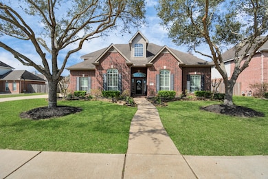 316 Falcon Lake Dr, Friendswood, TX 77546 - photo 2