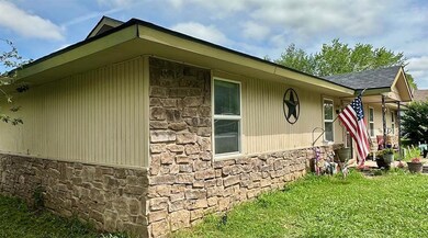 909 N Center Ave, Shawnee, OK 74801 - photo 6