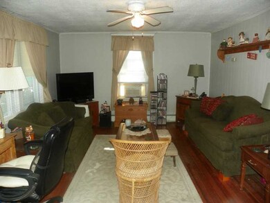 8 Whitman St, Smithfield, RI 02917 - photo 5