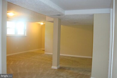 12612 Lampton Ln, Fort Washington, MD 20744 - photo 4