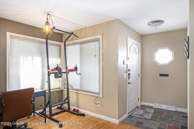 1811 Delevan Ave, Lansing, MI 48910 - photo 5