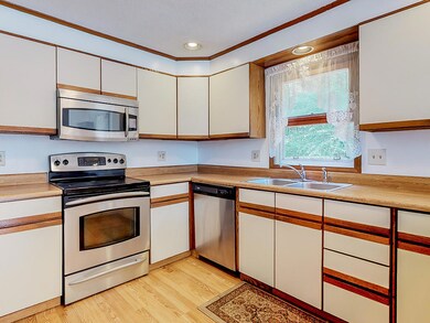 38 Garden St, Old Orchard Beach, ME 04064 - photo 6