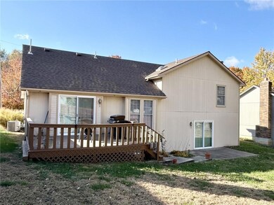 1107 S 14th St, Leavenworth, KS 66048 - photo 4