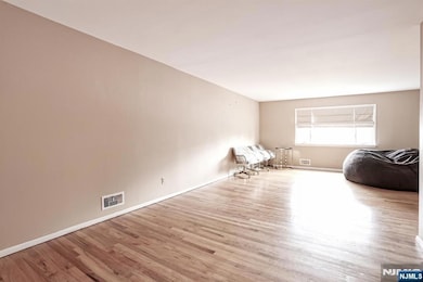 1 Rossi Ct, South Hackensack, NJ 07606 - photo 4