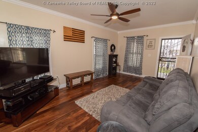 466 17th St, Dunbar, WV 25064 - photo 4