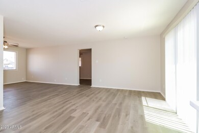 8135 W Clarendon Ave, Phoenix, AZ 85033 - photo 6