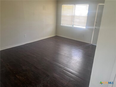 606 Mary St, Copperas Cove, TX 76522 - photo 2