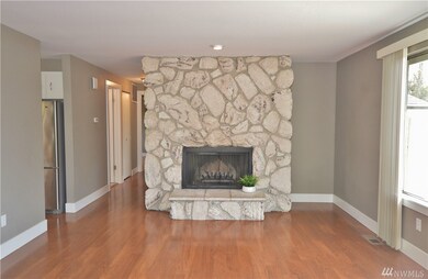 337 N Larch Ave, East Wenatchee, WA 98802 - photo 3