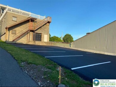 Parking Lot (2spaces)